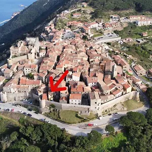 Ammiraglio , Giglio Castello Italia